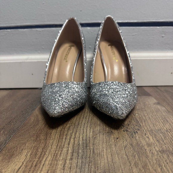 Silver 4 inch heels - Picture 3 of 7